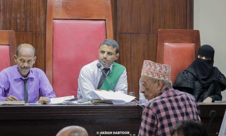 صورة عدن.. انتهاء الجلسة السادسة من محاكمة المتهم بقتل الطفلة حنين البكري