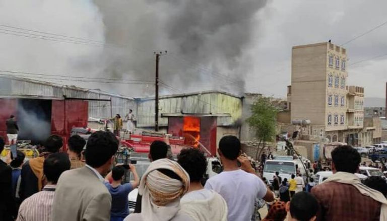 من يقف وراء الحرائق الهائلة التي التهمت اليوم منشئات تجارية بالعاصمة صنعاء؟