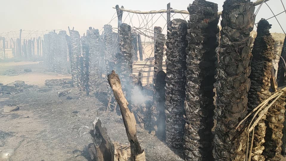حريق هائل يلتهم مساكن النازحين في الخوخة