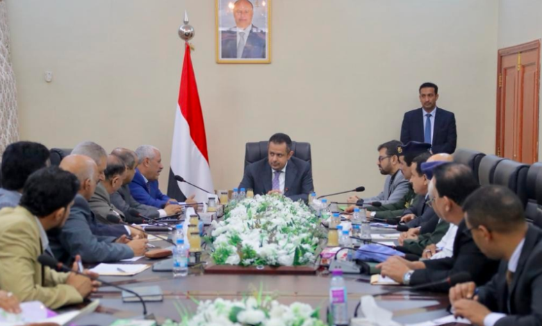 صورة وزير سابق : منحة القمح البولندية وأزمة اليمنية كشفا بجلاء أداء الحكومة !!