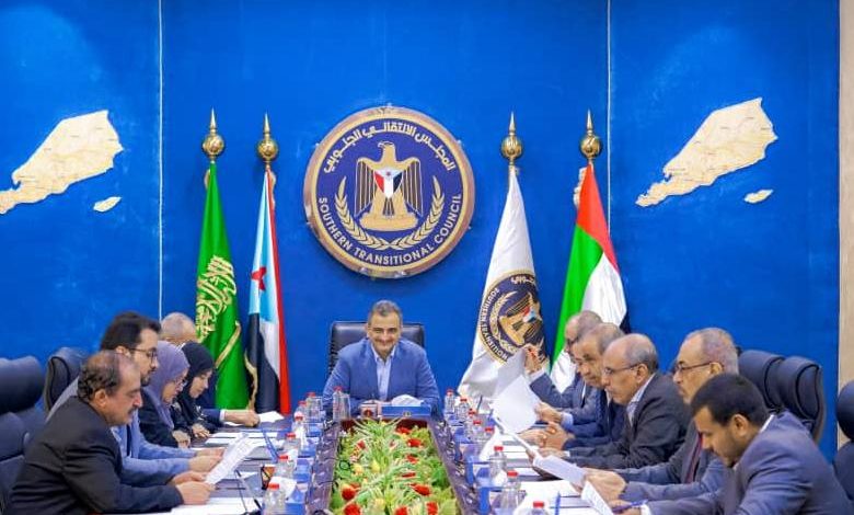 صورة هيئة رئاسة الانتقالي تحذّر من التحركات المشبوهة التي يقودها الوزير حيدان في وادي حضرموت