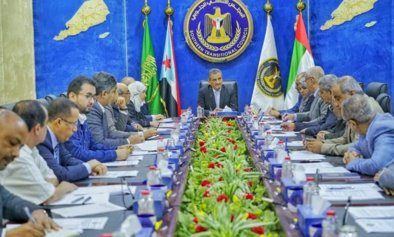 صورة هيئة رئاسة الإنتقالي تؤكد على أهمية دعم هيئات المجلس لاستكمال الحوار الوطني الجنوبي في الداخل