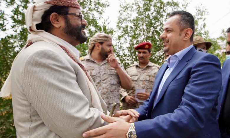 صورة عاجل: مليشيات الحوثي تقصف مأرب بصاروخيين باليستيين بالتزامن مع تواجد رئيس الوزراء والانفجارات تهز المدينة