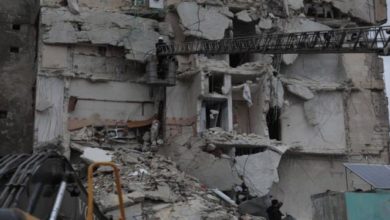صورة حصيلة ضحايا الزلزال في تركيا وسوريا تتجاوز 2670 قتيلا في حصيلة غير نهائية