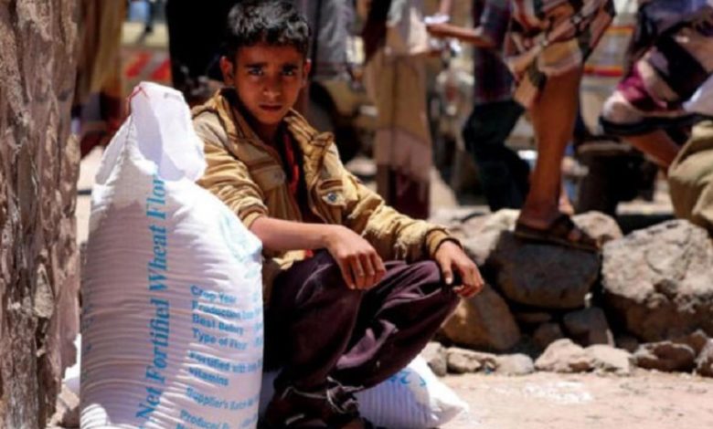 صورة مسؤول رفيع يحذر من مجاعة باليمن إثر هجمات الحوثي في البحر الأحمر وخليج عدن “تفاصيل”