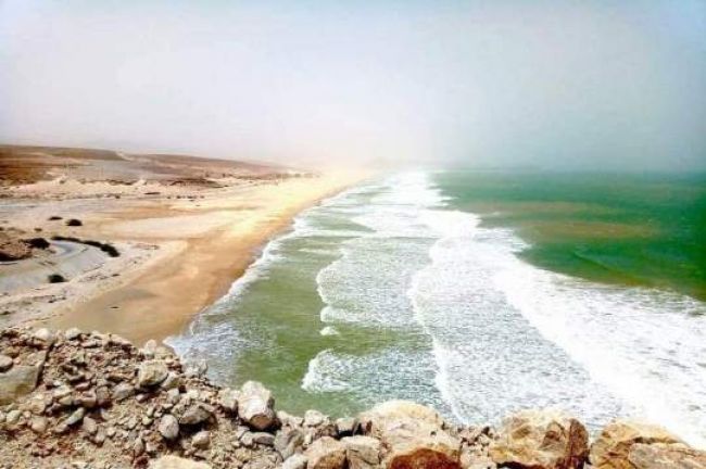 صورة غرق مواطنين ونجاة ثالث في ساحل سيحوت بمحافظة المهرة