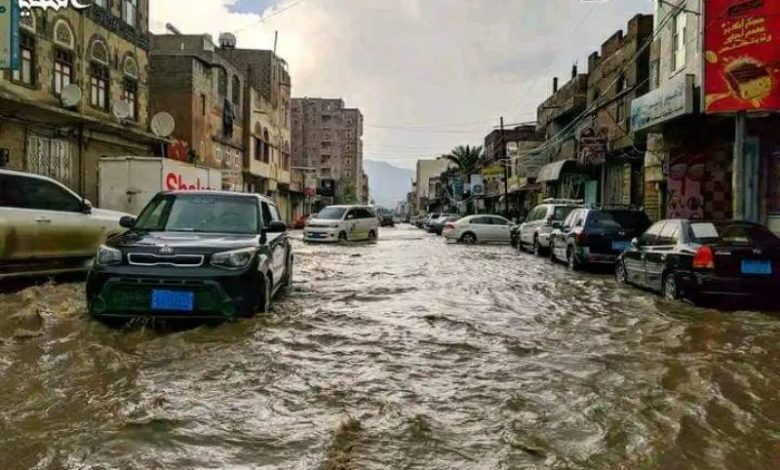 صورة صواعق وسيول وموجة حر قاتلة.. تحذيرات مهمة بسبب الأمطار في 11 محافظة
