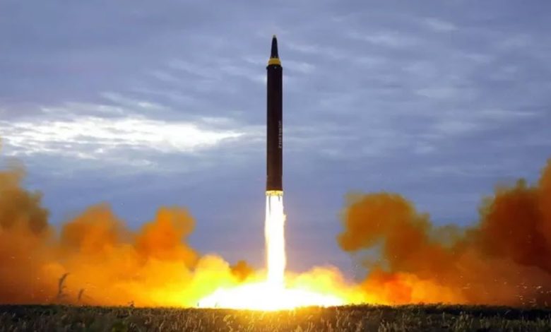 صورة رد أمريكي قوي على إطلاق كوريا الشمالية صاروخًا باليستيًا