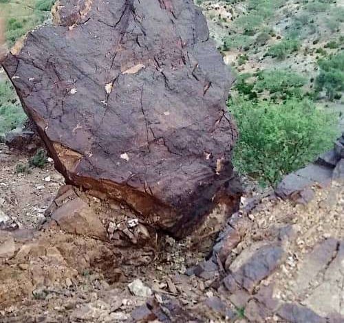 صورة الصخور تهدد أهالي شوكان بماوية بتعز