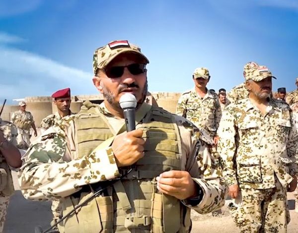 صورة (يمن الغد) يعيد نشر النص الكامل لحوار قائد المقاومة الوطنية العميد طارق صالح مع عكاظ