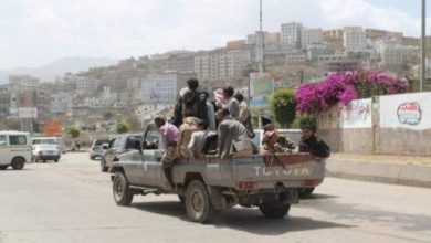 صورة جماعة الحوثي تسطو على منازل وممتلكات رجل أعمال بصنعاء