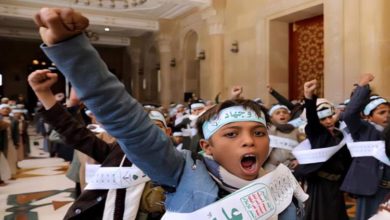 صورة مليشيا الحوثي تربط نتائج طلاب المدارس بالحضور إلى مراكزها الإرهابية