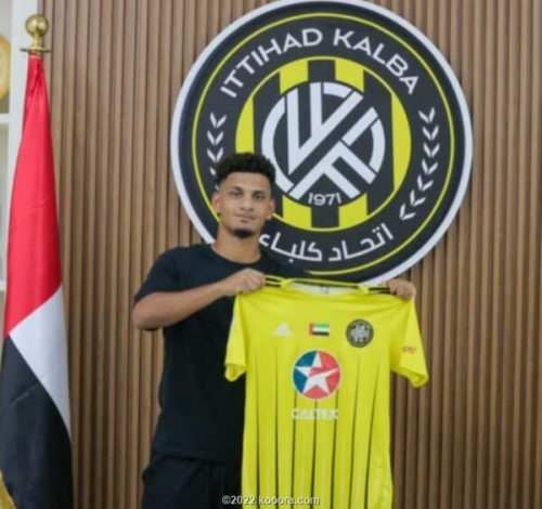 صورة نادي اماراتي كبير ينجح في التعاقد مع لاعب يمني ” الاسم والصورة”
