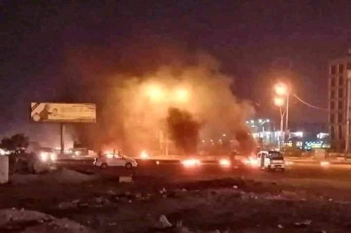 عاجل: ناطق القوات الجنوبية يكشف تفاصيل الانفجارات في عدن ومن تسبب بسقوط قتلى وجرحى؟