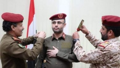 صورة المشاط يستلم مرتباته وموظفي الرئاسة بانتظام ويقدم اعتذار لبقية الموظفين !