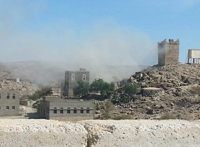 صورة جماعة الحوثي تقصف منازل مواطنين في البيضاء