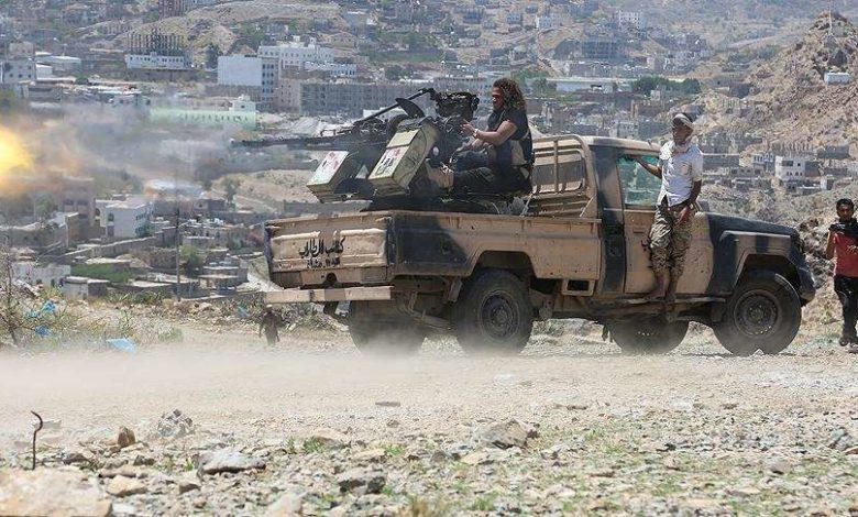 صورة مليشيات الحوثي تنفّذ محاولة تسلل في تعز وتقصف مأرب بصاروخ باليستي