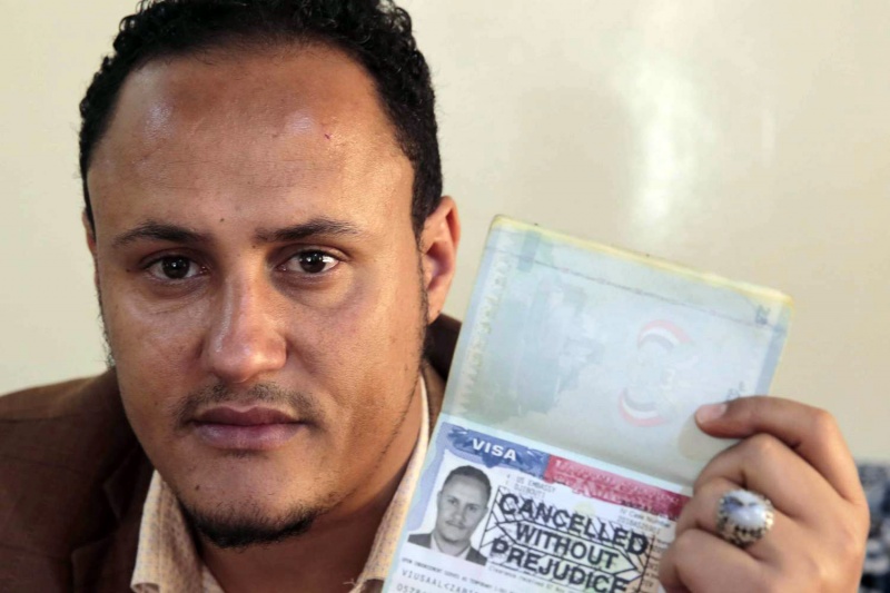 قلق ممزوج بالأمل يساور يمنيين أُلغيت تأشيراتهم إلى امريكا