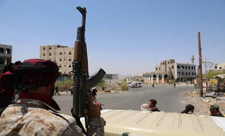 صورة تعز.. مسئول إخواني بارز يحذر من حرب مناطقية تأكل الأخضر واليابس ويوجه دعوة عاجلة