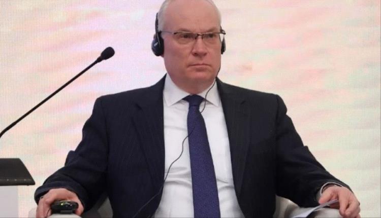 المبعوث الأميركي : قرار تصنيف الحوثيين”منظمة إرهابية” سيؤثر على قدرة تمويل الهجمات في البحر الأحمر