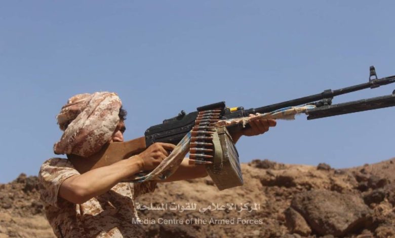 صورة مأرب.. الجيش يمطر المليشيات بقذائف المدفعية ويكبدها خسائر فادحة