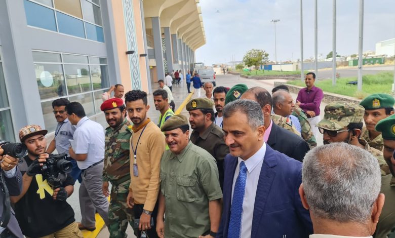 صورة أول تصريح لمحافظ عدن عقب نجاته من انفجار المطار
