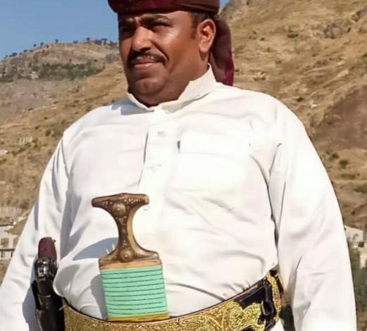 صورة عصابة مسلحة تقتحم مجلس شيخ قبلي بصنعاء وتطلق النار على الحاضرين وتتمكن من الفرار