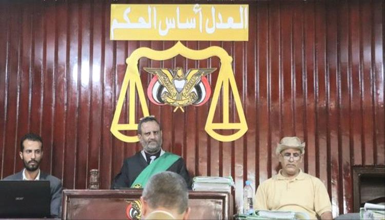 صورة المحكمة العسكرية بمأرب تعقد جلستها العلنية الثالثة لمحاكمة 550 متهما من قيادات جماعة الحوثي