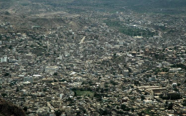 صورة الإصلاح في تعز.. نهب عقارات الدولة لصالح قياداته “صفقات فساد وراء تأجير اراضي الأوقاف”