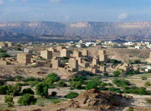 صورة شبوة.. سقوط صاروخ حوثي بمحيط مدينة مرخة