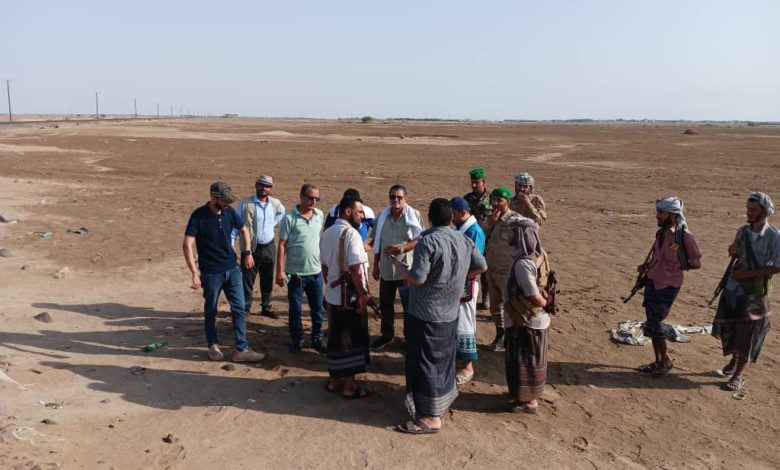 صورة بحضور رسمي وشعبي.. تدشين العمل في موقع مطار عدن الجديد