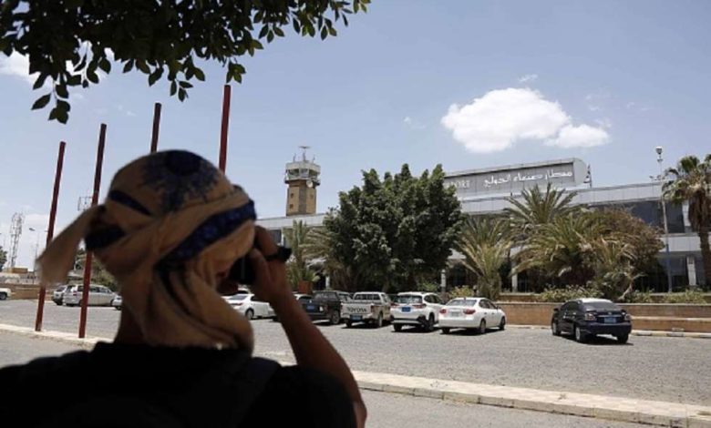 صورة مدير مطار صنعاء يكشف عن أمر هام يحدث لأول مرة منذُ اتفاق الهدنة