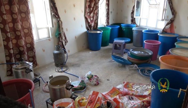 صورة ضبط خامس مصنع للخمور في صنعاء خلال أقل من شهر