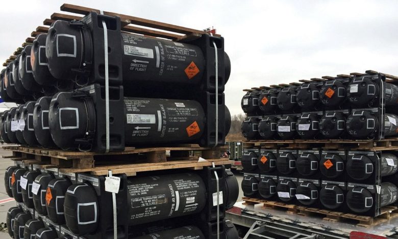 صورة 50 طناً من مكونات الصواريخ والذخائر وجهها الحرس الثوري للحوثيين في شحنة واحدة مصادرة