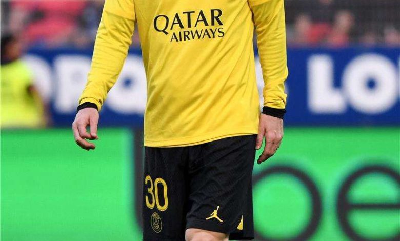 صورة ميسي في ذيل أولويات برشلونة