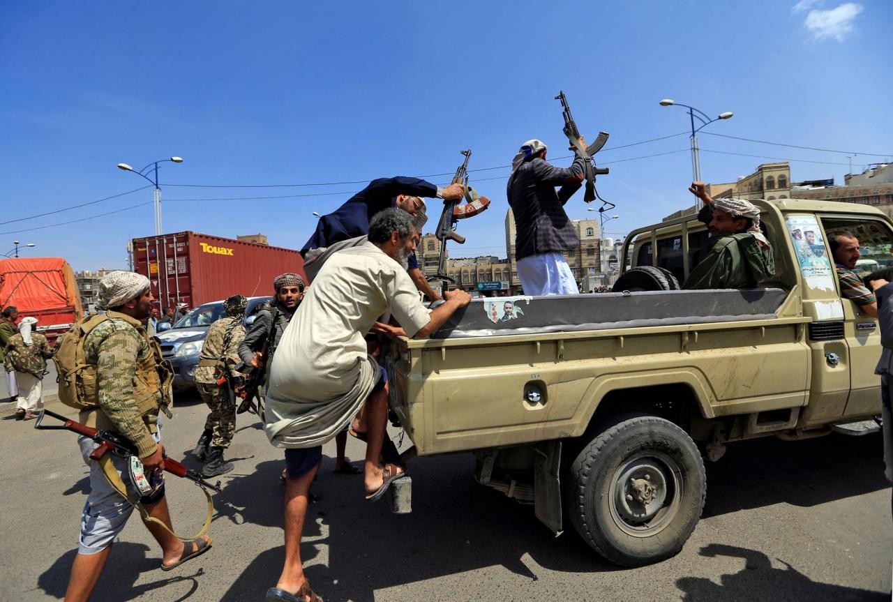 مليشيا الحوثي تجبر موظفي المؤسسات الحكومية في إب على حضور فعالية طائفية