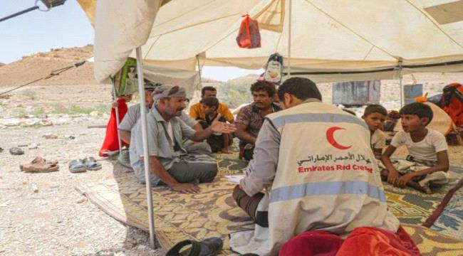 صورة مساعدات الإمارات تضيء اليمن رغم ظلمة الحوثيين والإخوان