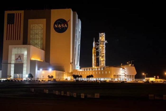 صورة ناسا تعلن الأربعاء القادم موعداً لمحاولة إطلاق صاروخها الضخم إلى القمر