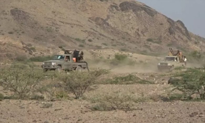 صورة “المشتركة” تلقن الحوثيين درساً قاسيًا على خطوط التماس بمقبنة.. (تفاصيل)