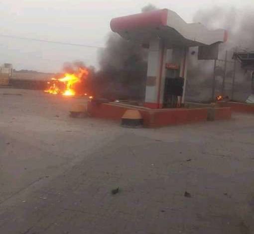 صورة مصدر أمني يؤكد ليمن الغد مقتل قائد محور العند ومرافقيه في انفجار إرهابي شمال عدن