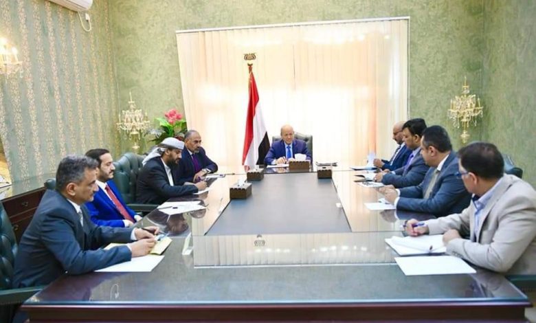 صورة الإعلان رسميا عن القيادي الذي كلفه الرئيس العليمي بالملف الأمني والعسكري ودمج وهيكلة القوات بينها قوات الانتقالي وماذا سيحدث في صنعاء؟